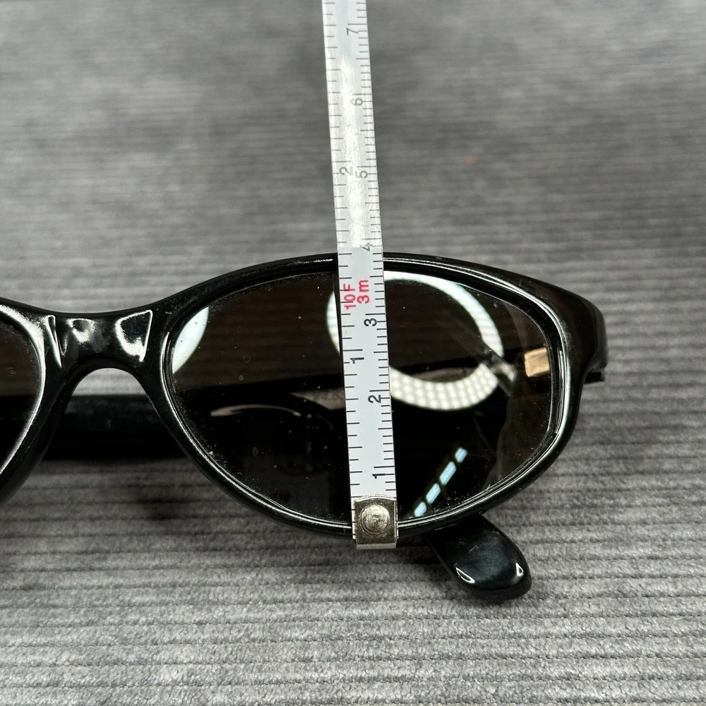 Maui Jim MJ-158-02 Black Oval Y2K Sunglasses Made in Japan Classic Style VTG